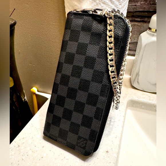 Louis Vuitton Graphite Long Zip Wallet w/ wristlet - Picture 3 of 14